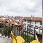 Merc Vitoria's Place * Oporto