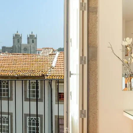 Merc Vitoria's Place