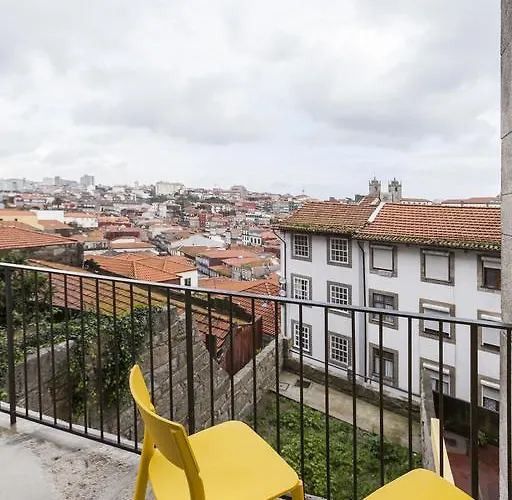 Merc Vitoria's Place * Oporto