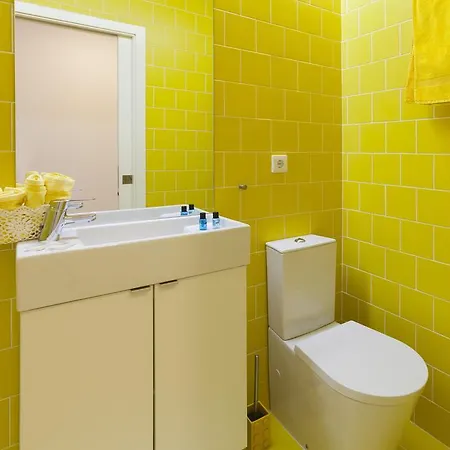 Merc Vitoria's Place * ポルト